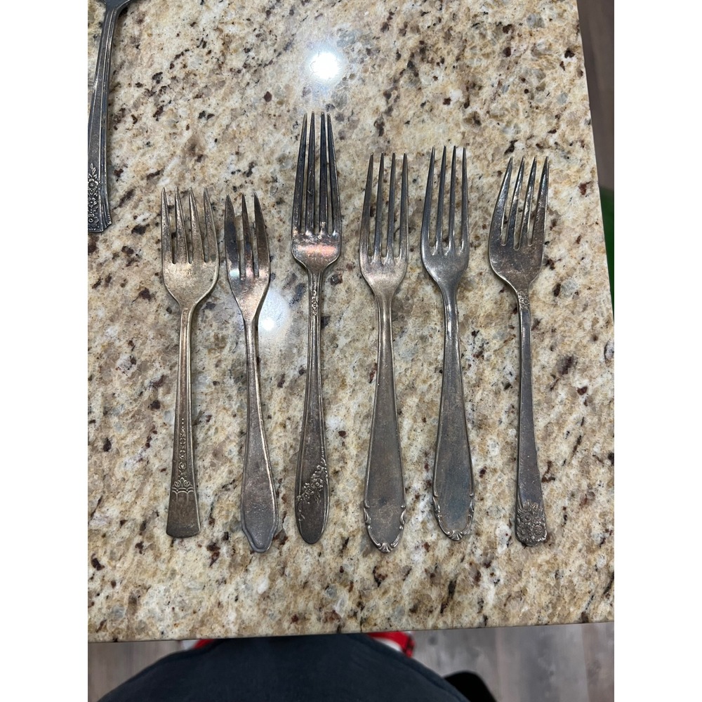 Vintage Silverplate Fork Lot 6pc Wm Rogers & Son Oneida Mixed Floral Patterns